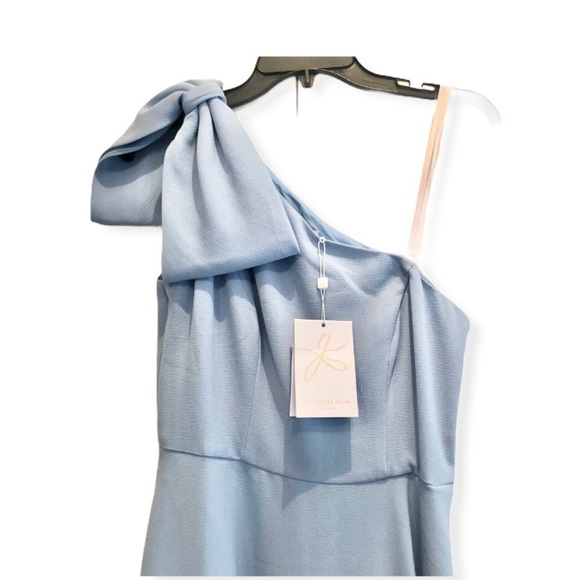 GAL MEETS GLAM Yvonne One Shoulder Dress S… - Picture 4 of 4